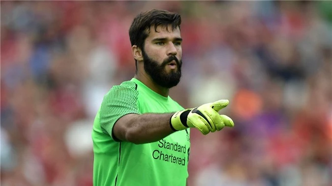 2. Alisson (Liverpool, số trận giữ sạch lưới 5/8).