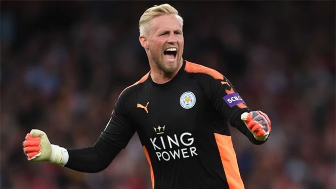 10. Kasper Schmeichel (Leicester City, số trận giữ sạch lưới 2/8).