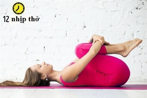 8 tư thế yoga vừa sáng da đẹp dáng lại cải thiện mái tóc gãy rụng vô cùng hiệu quả