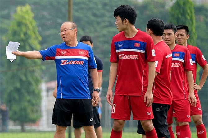 Báo châu Á viết về ĐT Việt Nam: Lo vì 1 cầu thủ, đối thủ khổ đủ đường