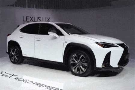 Clip: Cận cảnh xe crossover giá gần 800 triệu của Lexus