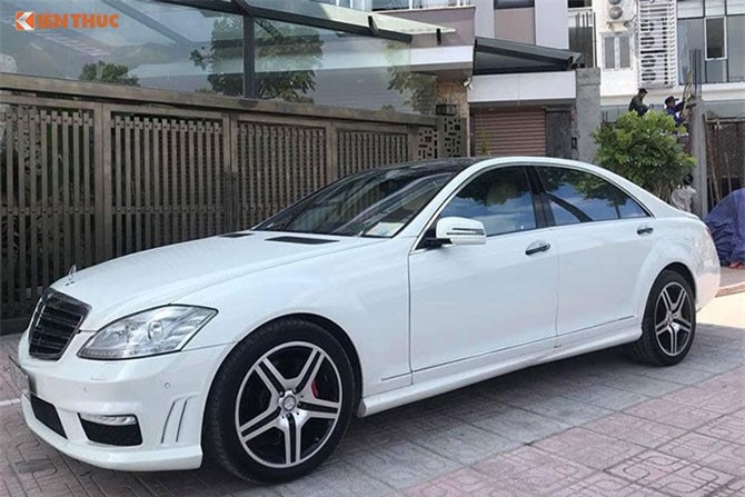 Chi tiết xe sang Mercedes S550 giá chỉ 980 triệu ở Việt Nam