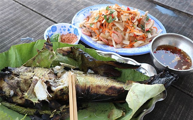 Về Đồng Tháp ngắm lá sen khổng lồ, thưởng thức lẩu cá linh hấp dẫn