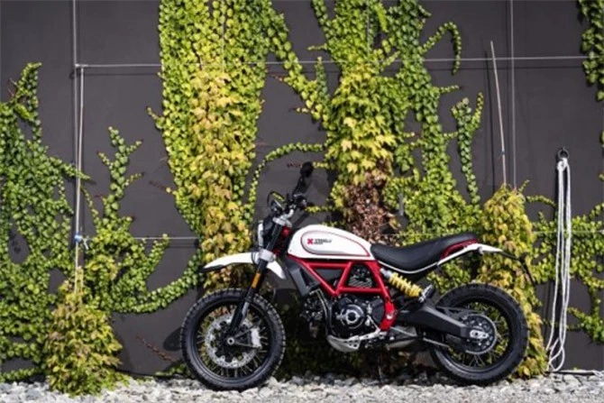 4 chiếc xe với khối động cơ L-twin 803 cc quen thuộc của Ducati cũng vừa được nâng cấp lên phiên bản 2019