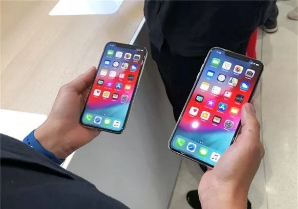 8 ly do iPhone XS dang mua hon XS Max hinh anh 3