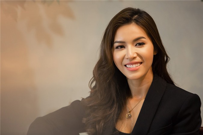 Minh Tú: 'Đã là hoa hậu thì phải hạn chế khoe thân, ăn mặc gợi cảm'