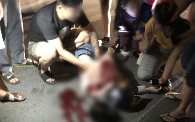 Hà Nội: Kẻ đâm người yêu cũ trọng thương ra đầu thú