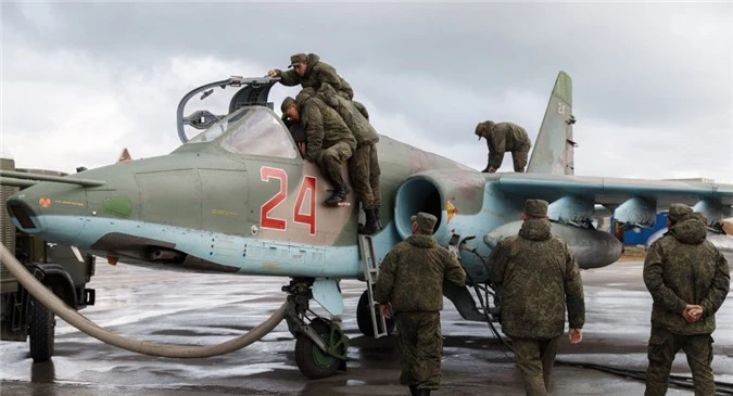 Máy bay Nga Su-25 tại phi trường Hmeymim ở Syria.