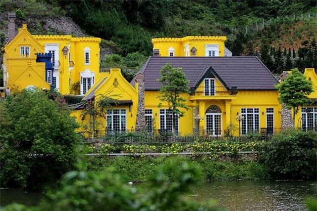 Biệt thự nguy nga mọc trên đất rừng phòng hộ Sóc Sơn