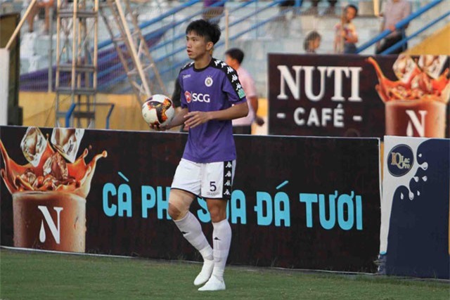 HLV Lê Thụy Hải: 'Đừng bắt Văn Hậu xuống đá U19'