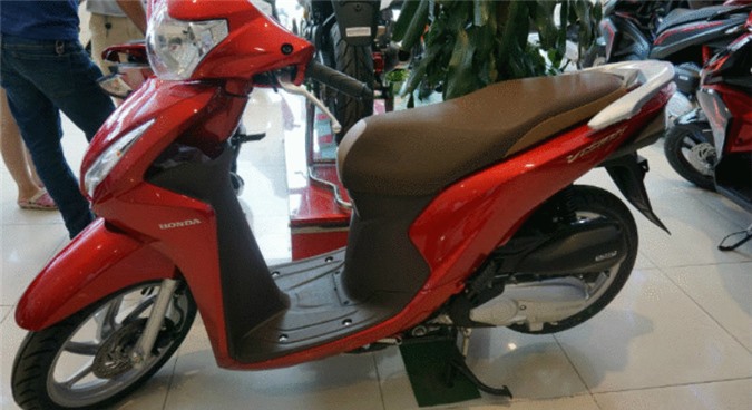 Ngắm 2019 Honda Vision Smartkey màu đỏ khiến chị em mê mẩn