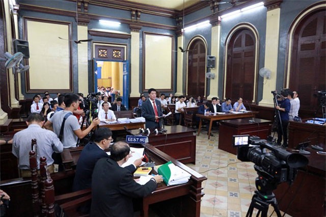 'Đại chiến' Vinasun - Grab: Grab nói gì về việc 'phạt tiền tài xế'