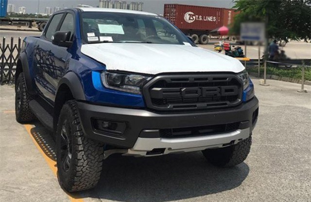 Cận cảnh Ford Ranger Raptor vừa 'đổ bộ' về Việt Nam