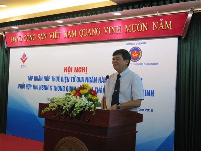 Hải quan TP.HCM triển khai nộp thuế điện tử qua ngân hàng