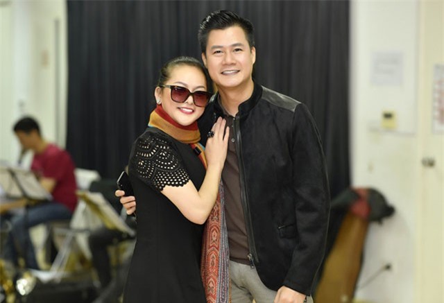 Vừa dính tin đồn kết hôn cùng Ngọc Sơn, Như Quỳnh lại tình tứ bên Quang Dũng