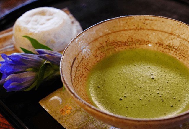 Uống trà matcha vào mùa thu đông bạn sẽ được lợi gì?