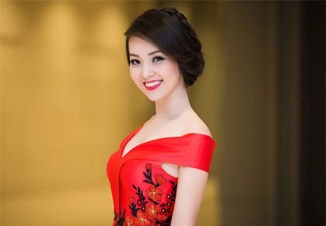 Á hậu Thụy Vân lần đầu nói về tin đồn hôn nhân đổ vỡ