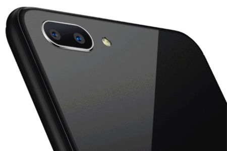 Clip: Mở hộp smartphone pin ‘trâu’, camera kép, giá siêu rẻ