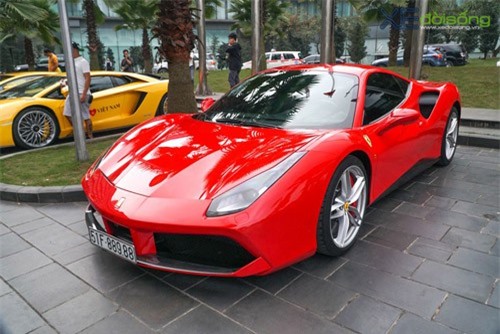Công an Phú Thọ bàn giao siêu xe Ferrari 488 GTB cho Tuấn Hưng