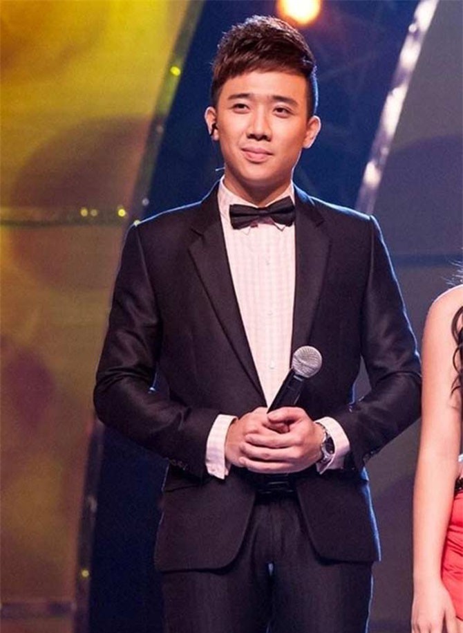 Không chỉ các chị em, MC nam Trấn Thành, Quang Bảo... cũng xấu hổ vì rách quần