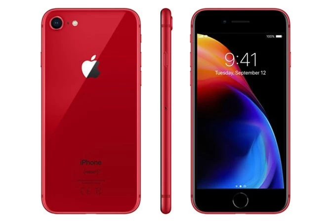 iPhone 8 (giá từ 17,99 triệu đồng).