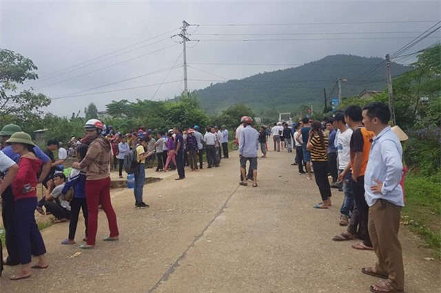 4 người trong gia đình chết trong tư thế treo cổ, vợ để lại thư tuyệt mệnh