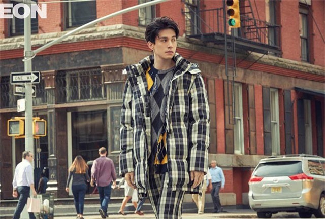 Lee Dong Wook lại khiến fan "rụng tim" với loạt ảnh đẹp trai hút hồn