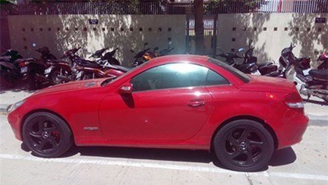 Đại gia chơi siêu xe biển ngoại giao: Hết thời mua chui, lậu thuế tiền tỷ