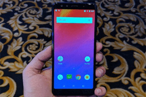 Clip: Trên tay smartphone 4 camera, cấu hình tốt, giá cực 'sốc'