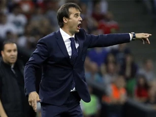 HLV Lopetegui nói gì khi Real Madrid 5 trận liền không thắng?