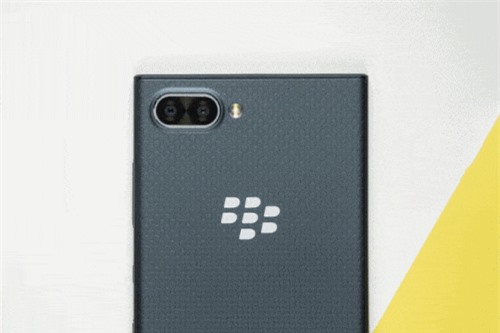 Clip: Mở hộp BlackBerry KEY2 LE giá 11,79 triệu tại Việt Nam