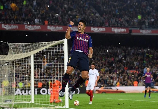 
... và chính anh dứt điểm thành công giúp Barcelona dẫn Sevilla 3-0
