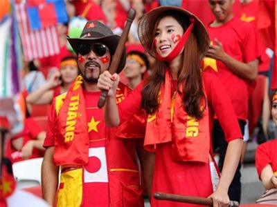Những nữ cổ động viên đặc biệt của bóng đá Việt Nam