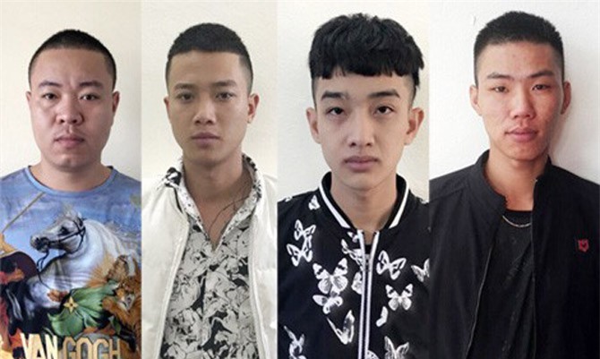 Ném xăng và chất bẩn khủng bố tinh thần con nợ, 4 "nhân viên tài chính" sa lưới