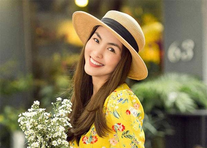 Dù con dâu “vua hàng hiệu” nhưng Tăng Thanh Hà vẫn đi giày bật đế