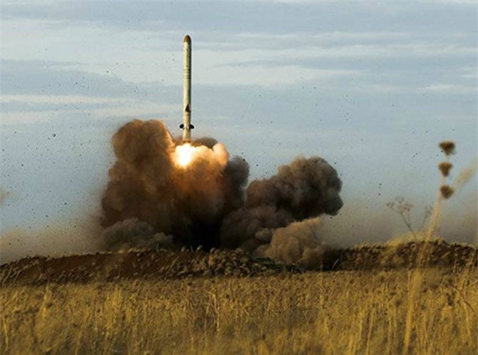 Mỹ tính rút khỏi hiệp ước kiểm soát vũ khí hạt nhân với Nga