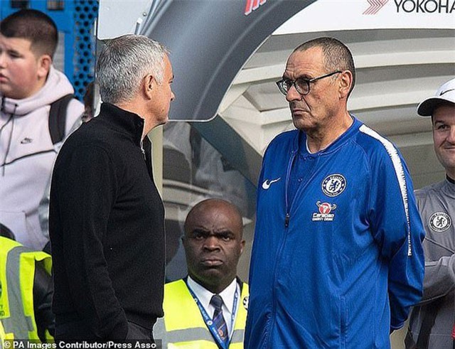 HLV Chelsea lên tiếng về vụ trợ lý bị Mourinho đuổi đánh tại sân