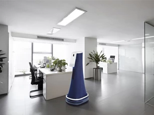 Clip: Độc đáo robot bảo vệ chuyên tuần tra nơi làm việc