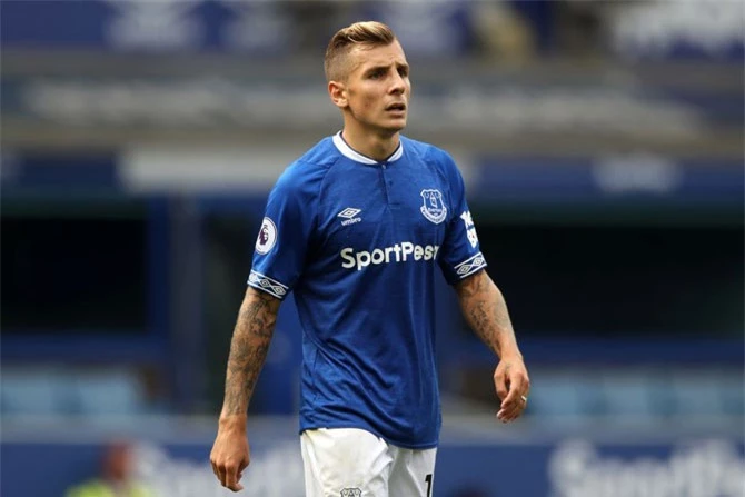 Hậu vệ trái: Lucas Digne (Everton).