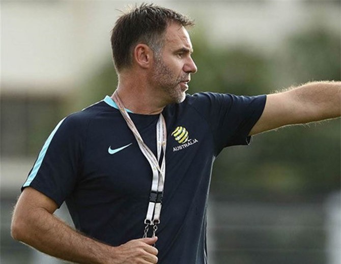 HLV Australia đánh giá cao bóng đá trẻ Việt Nam sau kỳ tích U23 châu Á