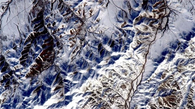 Một sườn đồi phủ tuyết ở Iran.