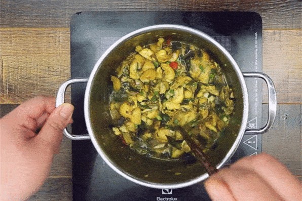 Clip: Cách làm món ếch kho nghệ vạn người mê