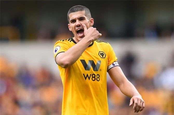 Trung vệ: Conor Coady (Wolves).