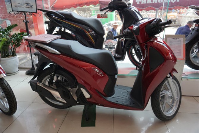 Giá bán 'vua tay ga' Honda SH 125 mới nhất hiện nay