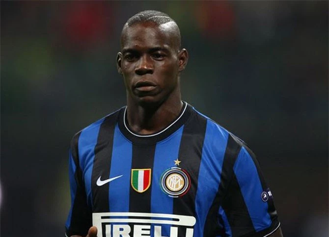 8. Mario Balotelli (Inter, 18 tuổi 85)