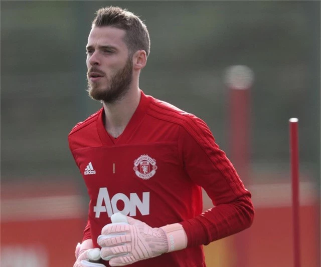 
De Gea trên sân tập, bất chấp đồng đội thi đấu hay dở thất thường, thủ thành người Tây Ban Nha vẫn thi đấu xuất sắc nơi khung gỗ của Man Utd
