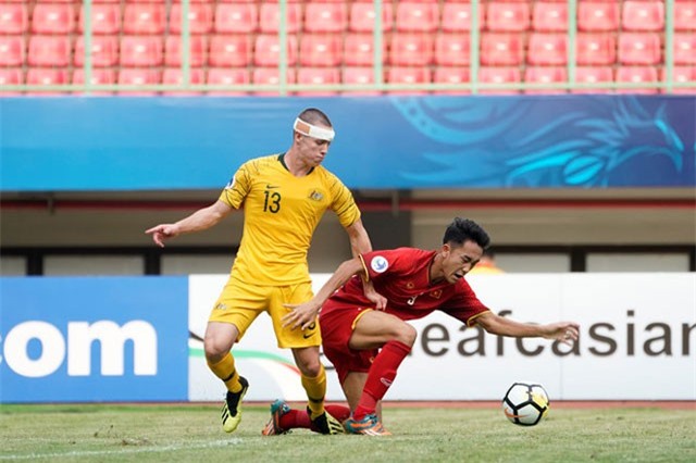 HLV Hoàng Anh Tuấn tiết lộ gây sốc về thất bại của U19 Việt Nam