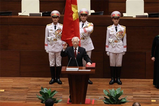 Chủ tịch nước Nguyễn Phú Trọng tuyên thệ nhậm chức. (Ảnh: VGP)