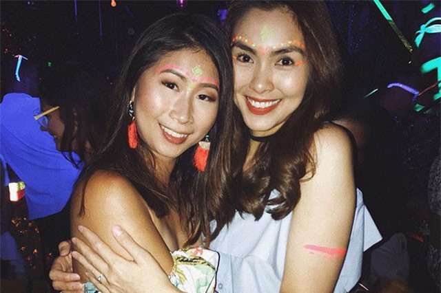 Sau khi tự tay nấu đồ ở cữ cho chị chồng, Hà Tăng một lần nữa khiến chị của Louis Nguyễn xúc động với việc làm này