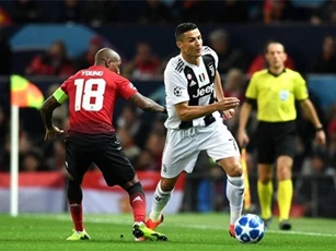 Juve hạ M.U dễ "như trở bàn tay", HLV Allegri nói gì?